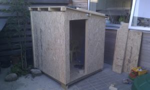 Four walls and roof mounted